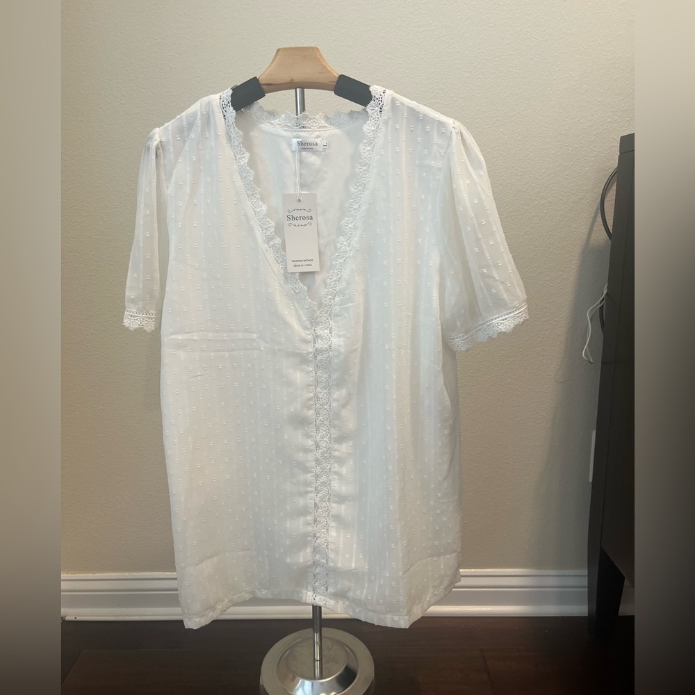 White V-Neck Tunic with Short Sleeves - Picture 3 of 8